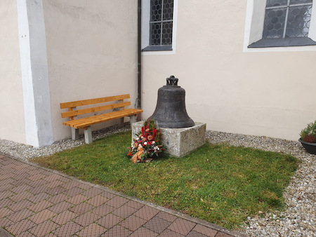 Friedhof Hohenthann - Bänke 1