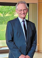 Monsignore Pfarrer Hans Huber