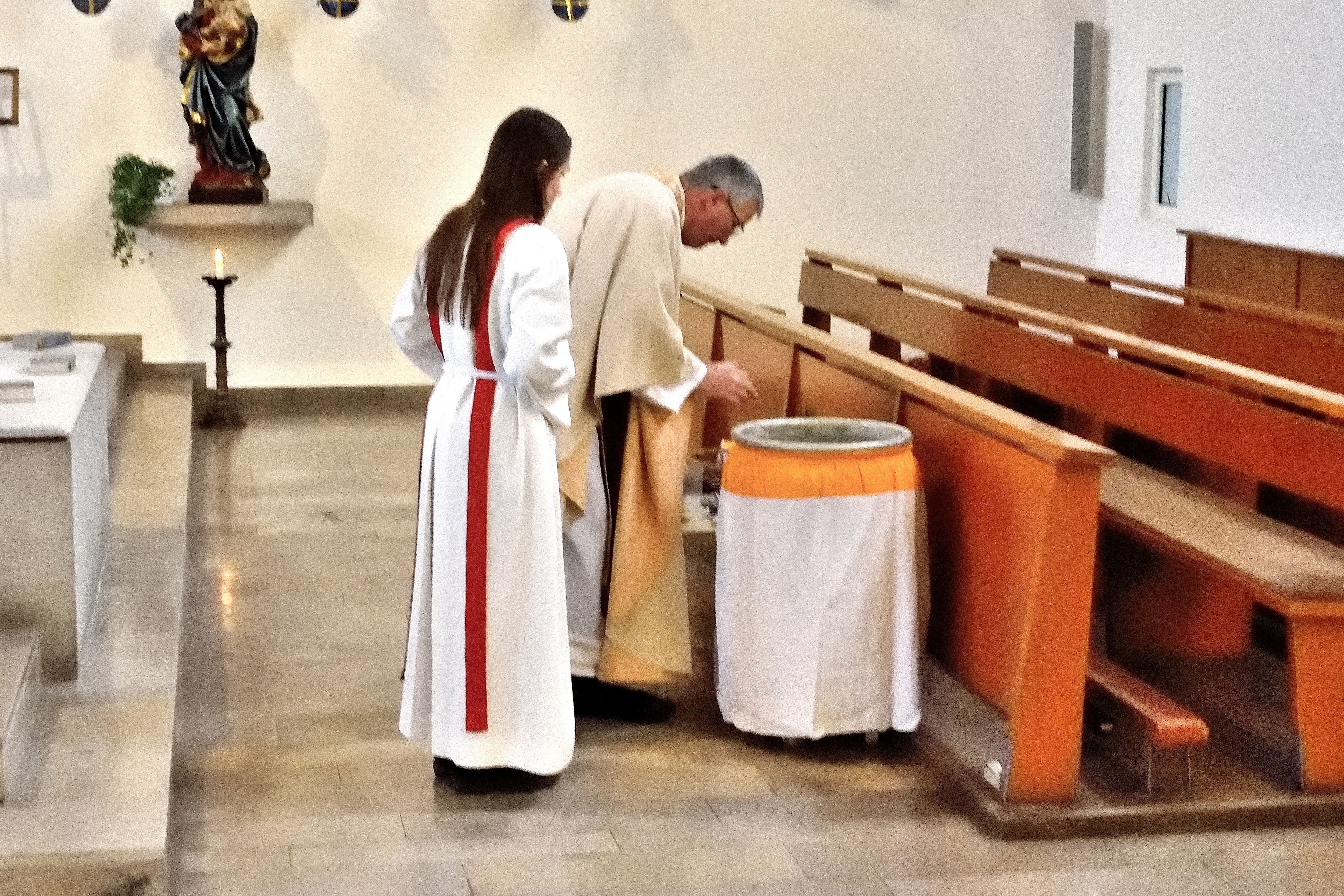 Segnung des Dreikönigs-Wassers