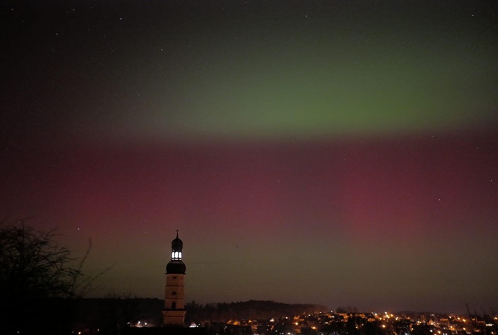 Polarlicht über Niederscheyern