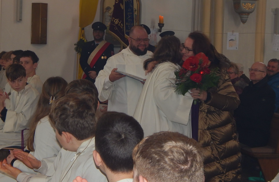 Dank an die Pfarrgemeinderatsvorsitzende Judith Fleischmann-Reitinger für ihr Engagement im Jubiläumsjahr