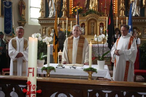 Pfarrer Niederreuther feiert 50. Priesterjubiläum